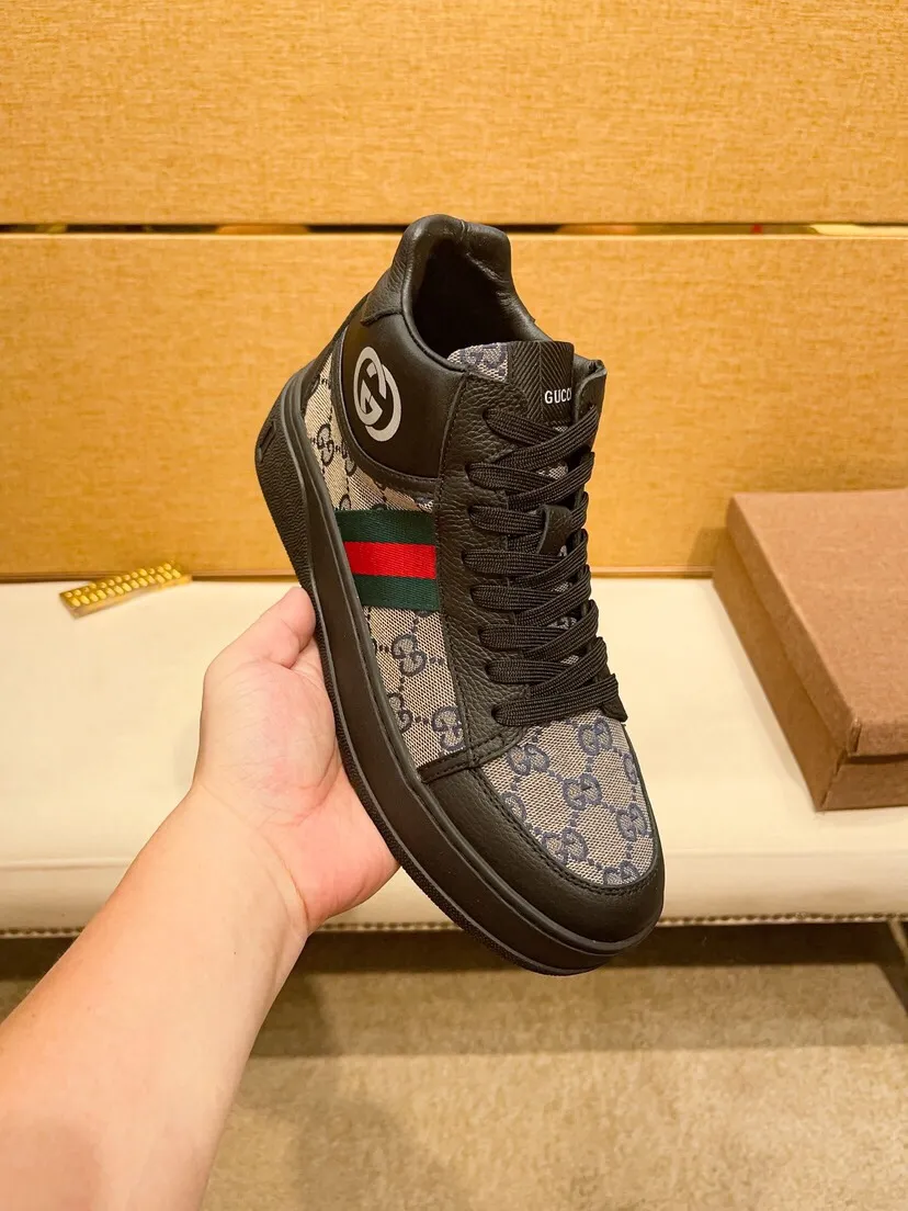 Factory price 440 [Gucci] Gucci's latest high-top casual Korean-style men's shoes, brand new autumn and winter design, perfect workmanship, cabinet quality, upper: cowhide material, leather lining; soft and comfortable, rubber outsole ultra-light, wear-resistant, simple, versatile fashion men's shoes, color optional, size 38--44